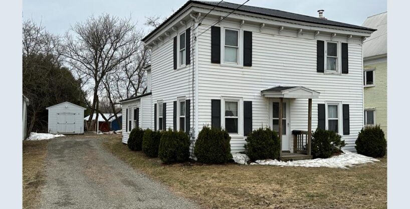 For Sale 8 Smyrna St , Houlton Maine