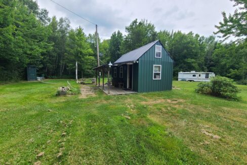 Low maintenance camp near lakes in Northern Maine